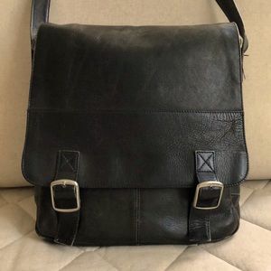 Queros black genuine leather satchel/messenger bag